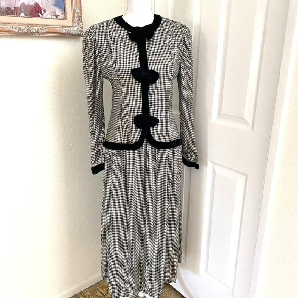 Vintage Jessica Howard by Mitchell Rodbell Jacket Top & Skirt Set Size 6 Velvet